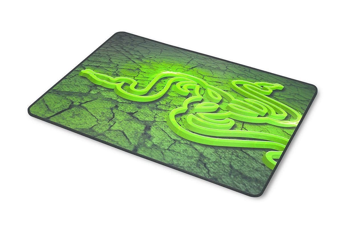 Razer Goliathus Control Gaming Mouse Mat - Medium