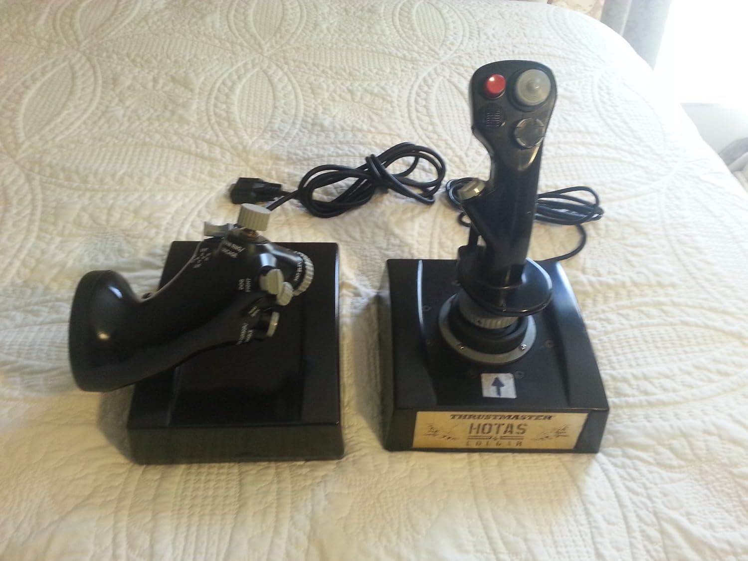 Thrustmaster HOTAS Cougar - Joystick and Throttle - 28 Buttons - USB - PC, Linux